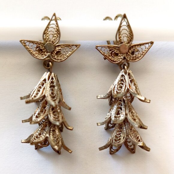 Vintage Filigree Clip Earrings Hand Crafted White Metal (Silver?) - Picture 1 of 9
